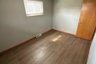 2107 Lucille St, Rockford, IL 61104 - Photo 9