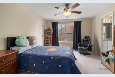 146 Colonial Drive, Vernon Hills, IL 60061 - Photo 27
