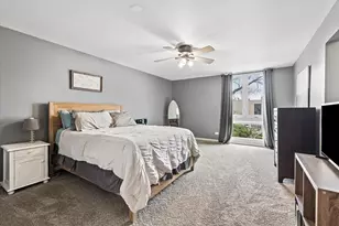 20 Oak Tree Ct, Elmhurst, IL 60126 - Photo 19