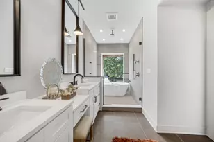 4559 S Michigan Ave, Chicago, IL 60653 - Photo 1