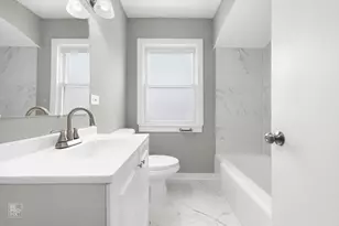 7732 S Paxton Ave, Chicago, IL 60649 - Photo 9