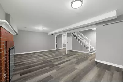 7732 S Paxton Avenue, Chicago, IL 60649 - Photo 3