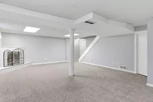 22 S Westlawn Ave, Aurora, IL 60506 - Photo 19