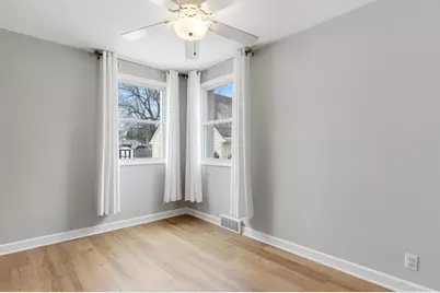 22 S Westlawn Avenue, Aurora, IL 60506 - Photo 15