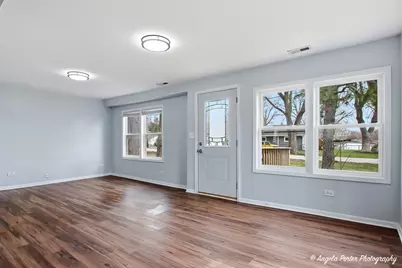 5205 N Lake Street, McHenry, IL 60050 - Photo 3