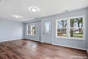 5205 N Lake St, McHenry, IL 60050 - Photo 3