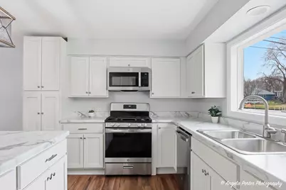 5205 N Lake Street, McHenry, IL 60050 - Photo 7