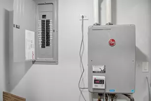 7537 S May St, Chicago, IL 60620 - Photo 7