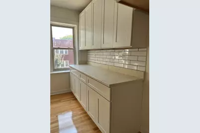 3700 W Cornelia Avenue #2, Chicago, IL 60618 - Photo 3