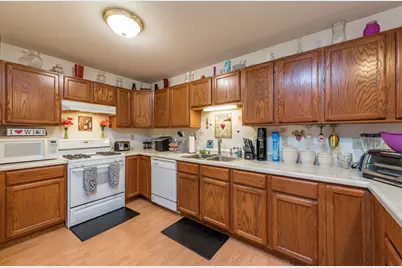 11231 Fox River Road, Wilmot, WI 53192 - Photo 7