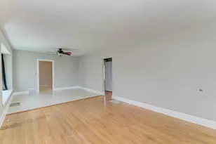 904 Caton Ave, Joliet, IL 60435 - Photo 5