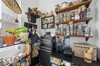 1527 W 18th Place, Chicago, IL 60608 - Photo 9