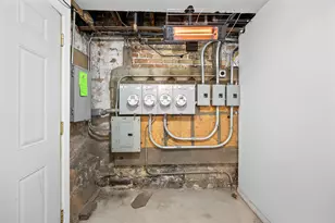 1527 W 18th Pl, Chicago, IL 60608 - Photo 37