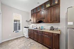 1527 W 18th Pl, Chicago, IL 60608 - Photo 19