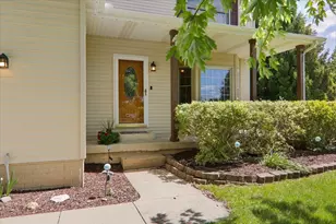 1 Quail Ct, Downs, IL 61736 - Photo 5