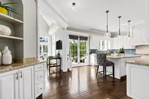 116 S Prospect Ave, Clarendon Hills, IL 60514 - Photo 11