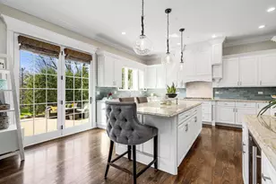 116 S Prospect Ave, Clarendon Hills, IL 60514 - Photo 13