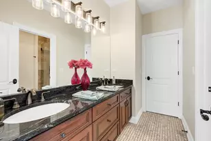 116 S Prospect Ave, Clarendon Hills, IL 60514 - Photo 21