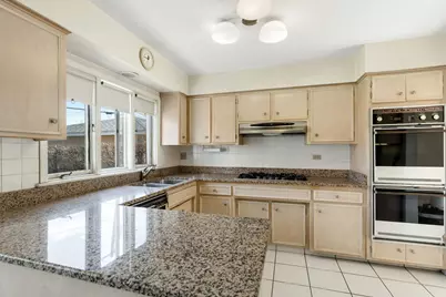 7241 N Lowell Avenue, Lincolnwood, IL 60712 - Photo 13