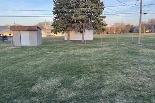 1908 22nd Ave, Sterling, IL 61081 - Photo 7