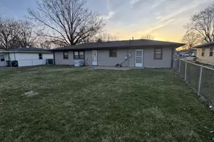 1908 22nd Ave, Sterling, IL 61081 - Photo 5