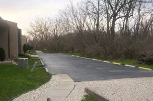 1050 Holbrook Rd, Homewood, IL 60430 - Photo 13