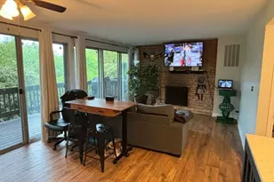 5516 E Lake Dr, Lisle, IL 60532 - Photo 3