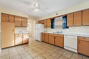 1000 Jackson Ave, Saint Charles, IL 60174 - Photo 7