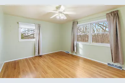 1000 Jackson Avenue, Saint Charles, IL 60174 - Photo 9