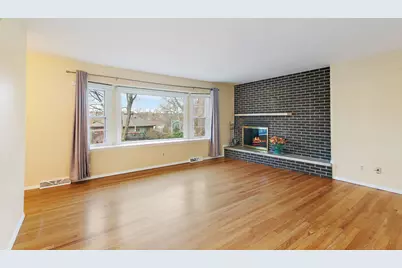 1000 Jackson Avenue, Saint Charles, IL 60174 - Photo 3