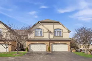 736 N Franklin Ave, Palatine, IL 60067 - Photo 1