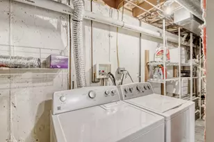 934 Surrey Ln, Sleepy Hollow, IL 60118 - Photo 23