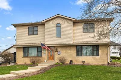 7112 W 114th Place, Worth, IL 60482 - Photo 1