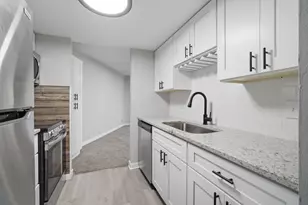 1 Renaissance Pl, Palatine, IL 60067 - Photo 11