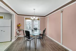 1965 Cheltenham Pl, Hoffman Estates, IL 60169 - Photo 5