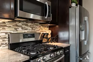 204 S Iowa Ave, Addison, IL 60101 - Photo 17