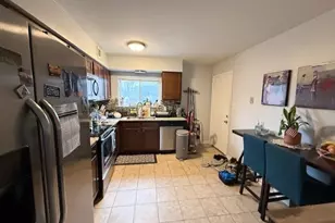 9430 Bay Colony Dr, Des Plaines, IL 60016 - Photo 7