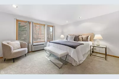 1127 W Albion Avenue, Chicago, IL 60626 - Photo 23