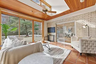 1127 W Albion Ave, Chicago, IL 60626 - Photo 9