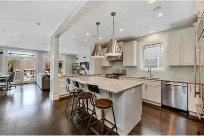 3833 N Claremont Avenue, Chicago, IL 60618 - Photo 3