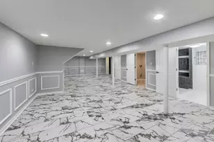 10229 S Calumet Ave, Chicago, IL 60628 - Photo 31