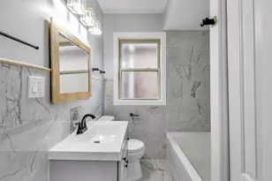 10229 S Calumet Ave, Chicago, IL 60628 - Photo 23