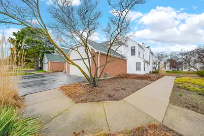 108 Hampton Boulevard, Lake Bluff, IL 60044 - Photo 1