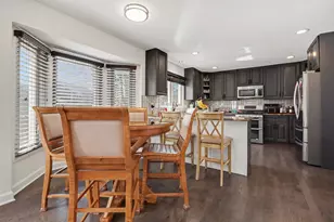 215 E Brookwood Ln E, Bolingbrook, IL 60440 - Photo 7