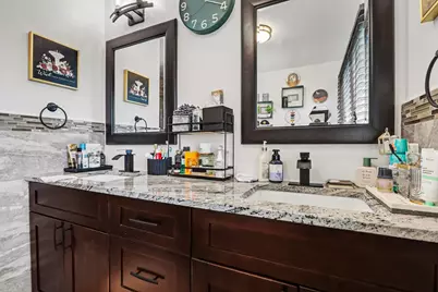 215 E Brookwood Lane E, Bolingbrook, IL 60440 - Photo 17