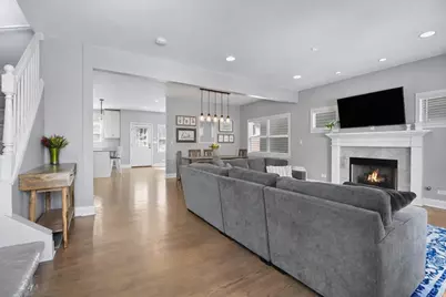 3834 N Milwaukee Court, Chicago, IL 60641 - Photo 5