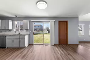 905 Thorn Creek Dr, Joliet, IL 60436 - Photo 11