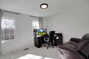 130 Whitehall Ct, Grayslake, IL 60030 - Photo 23