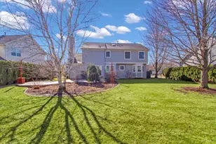 130 Whitehall Ct, Grayslake, IL 60030 - Photo 33