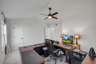 130 Whitehall Ct, Grayslake, IL 60030 - Photo 25